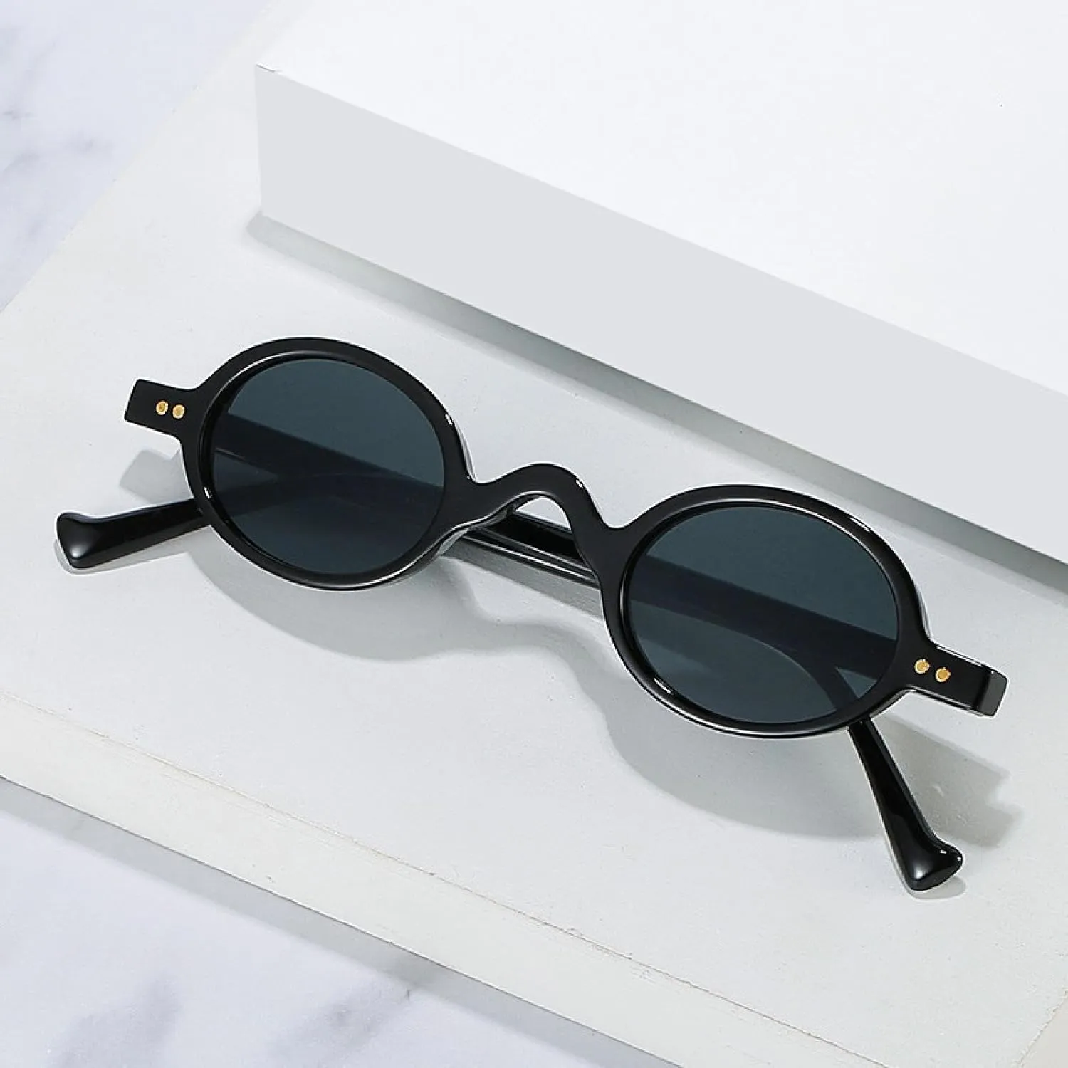 Small Round Sunglasses Women Vintage Retro Clear Shades for Men Punk Fashion Glasses Uv400