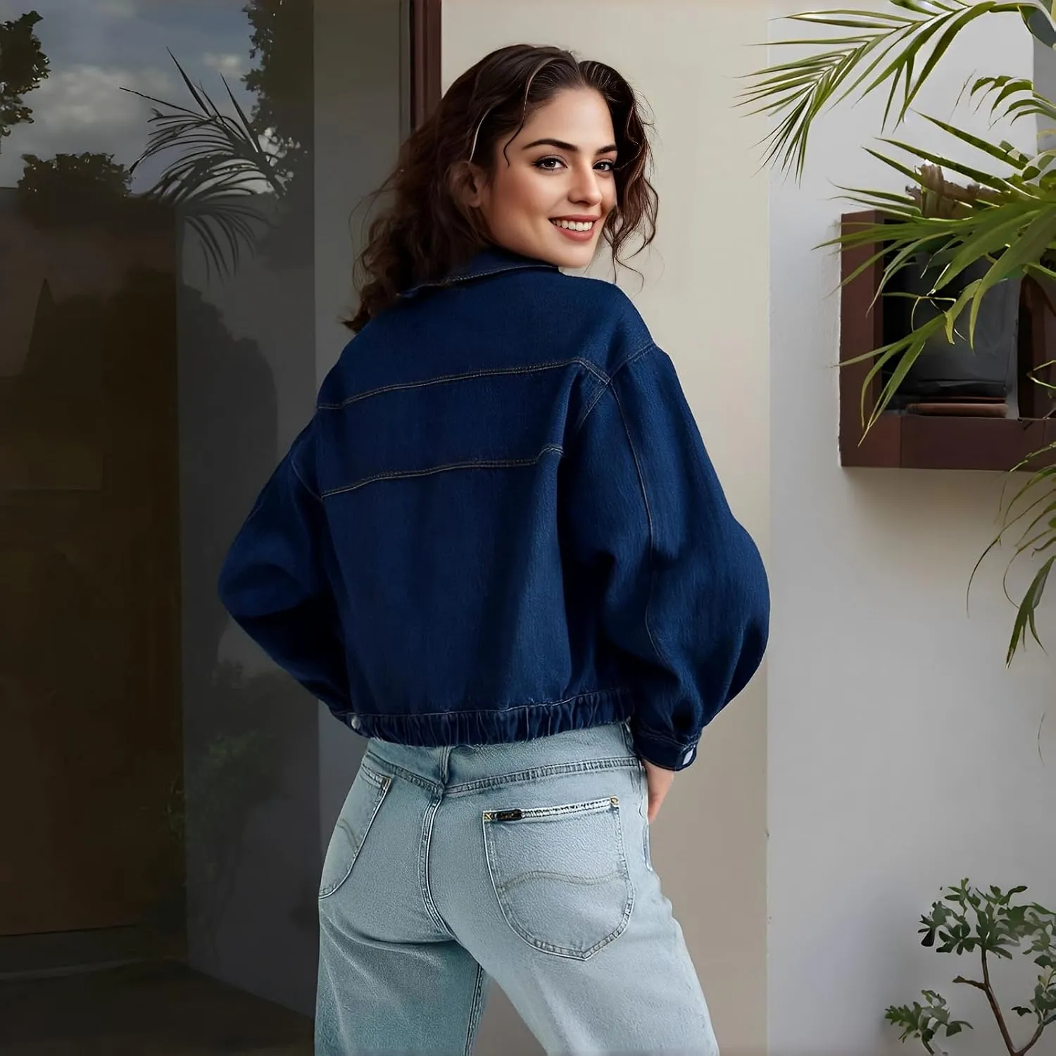 Women's Denim Jackets Vintage Washed Button Up Cropped Oversized Jean Jacket with Pockets